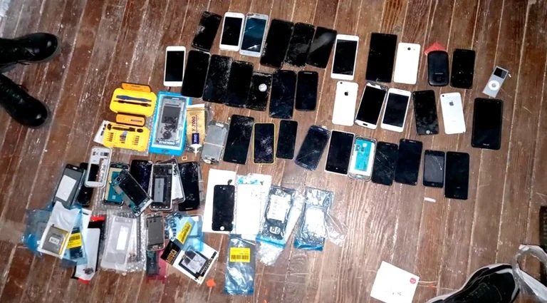 El Gobierno porteño clausuró 112 locales de celulares y detuvo a cinco personas