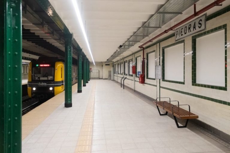 Metrodelegados cuestionan el horario para retirar la basura del subte y reclaman un esquema especial